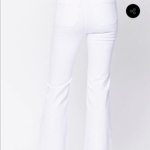 FARRAH HIGH RISE BUTTON FRONT WHITE FLARE JEANS (Judy Blue) - Picture 3 of 3